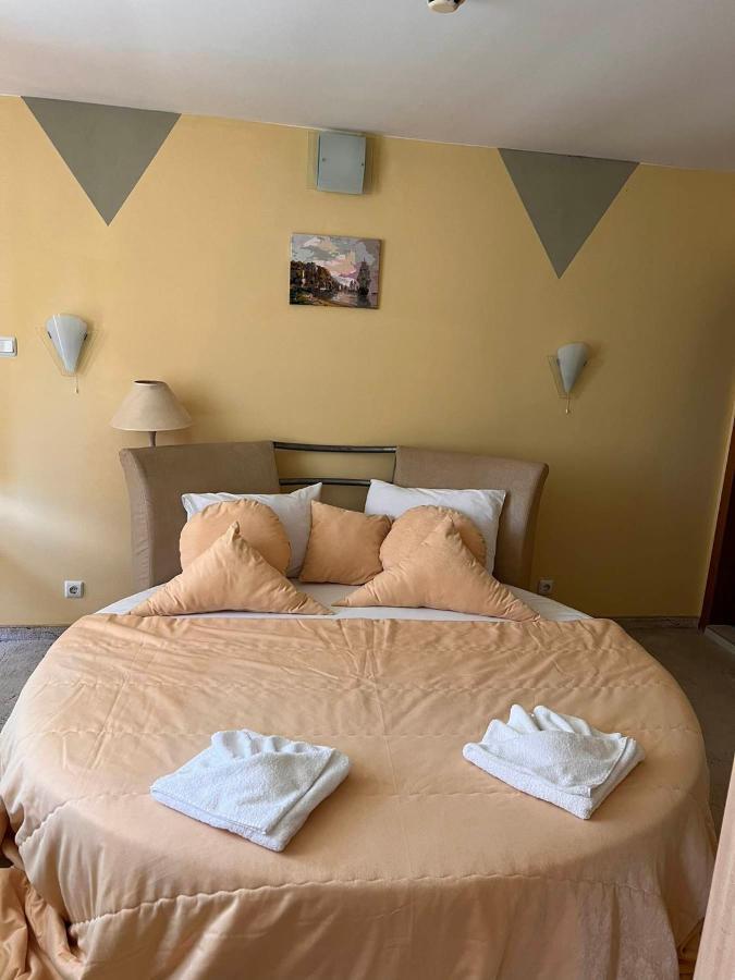Хотел Диамант Hotel Diamond Balchik Eksteriør billede